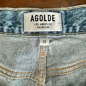 AGOLDE Dee jean short. Color: Riccochet. Size 28.